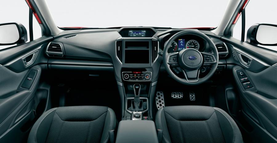 Торпедо Subaru Forester Premium 2018 года  (JP) (фото 4 из 13)